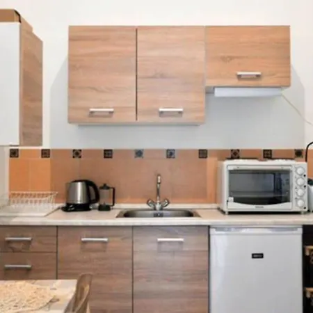 Csengery Flat * بودابست