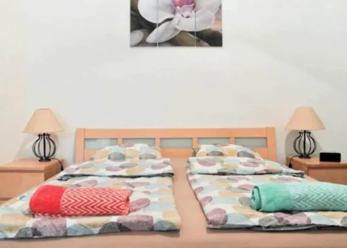 Csengery Flat Apartament *